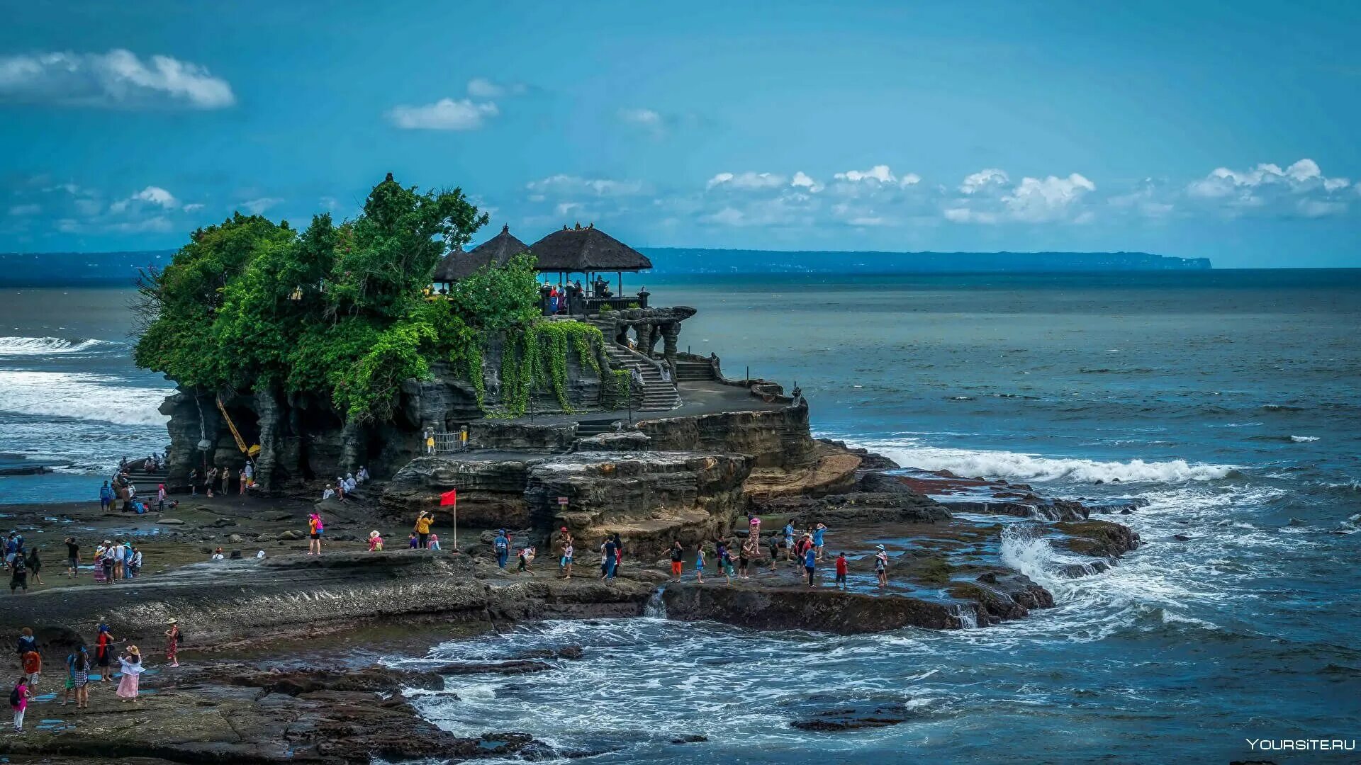 Что такое индонезия. Остров Бали Индонезия. Индонезия остров Калимантан. Фото острова Бали в Индонезии. Бали (остров в малайском архипелаге) острова Индонезии.