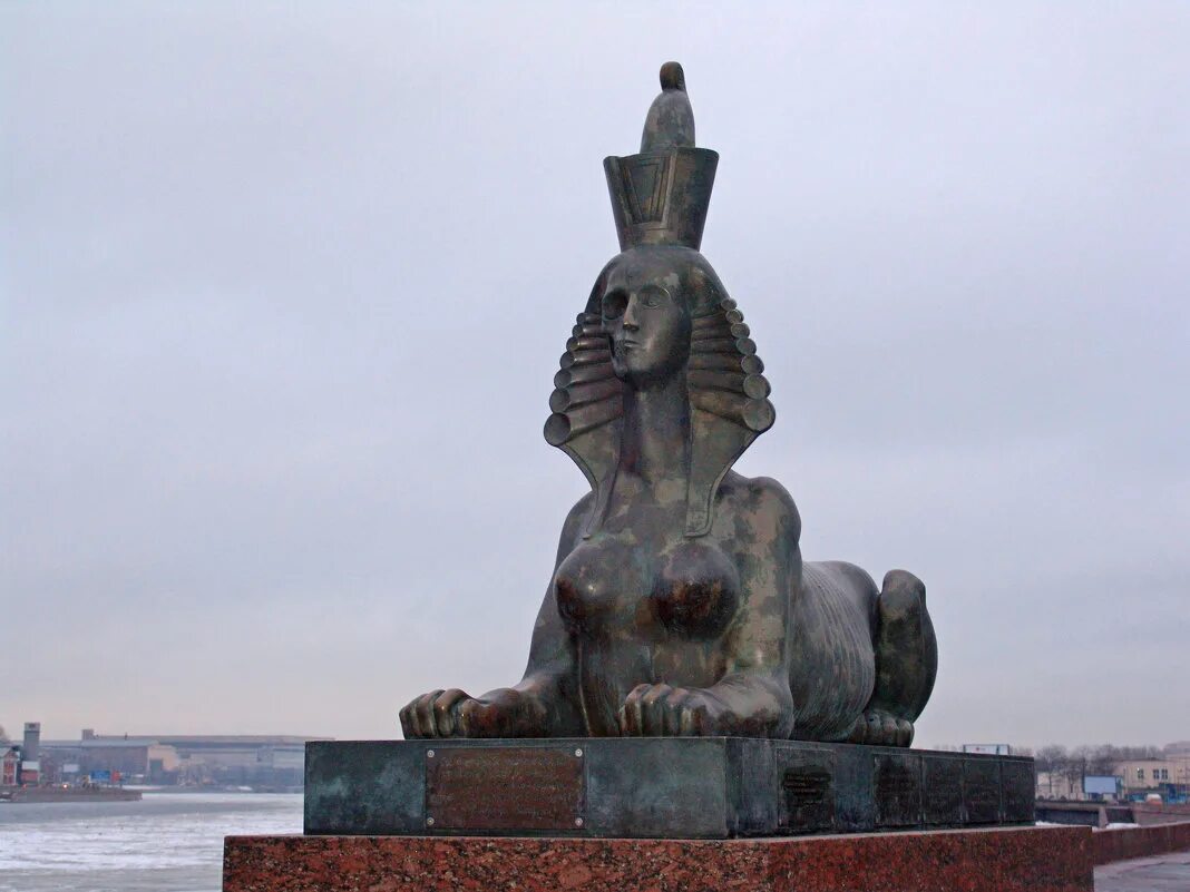 Сфинкс контакты. Сфинксы у петропавловской крепости. сфинкс напротив тюрьмы кресты. фанагорийский сфинкс. сфинкс на невской набережной.