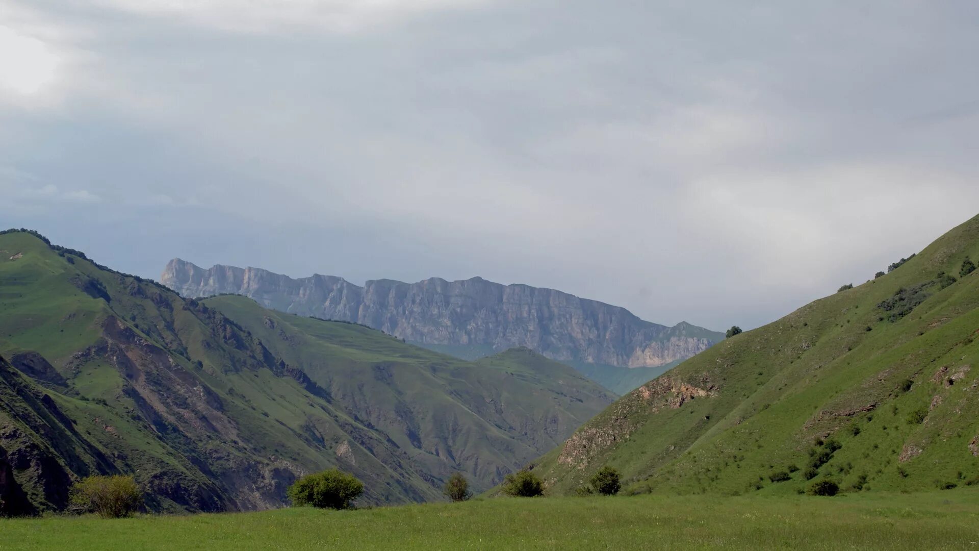 Природа кабардино-балкарии. Алтуд кабардино-балкария. Гора арка кабардино балкария. Кабардино-балкарская республика гора эльбрус. Гора эльбрус кабардино-балкария.
