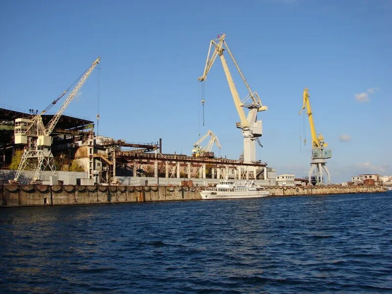 предприятия севастополя. севастопольский морской завод орджоникидзе. с. севастопольский морской завод инкерман. крым севастополь.