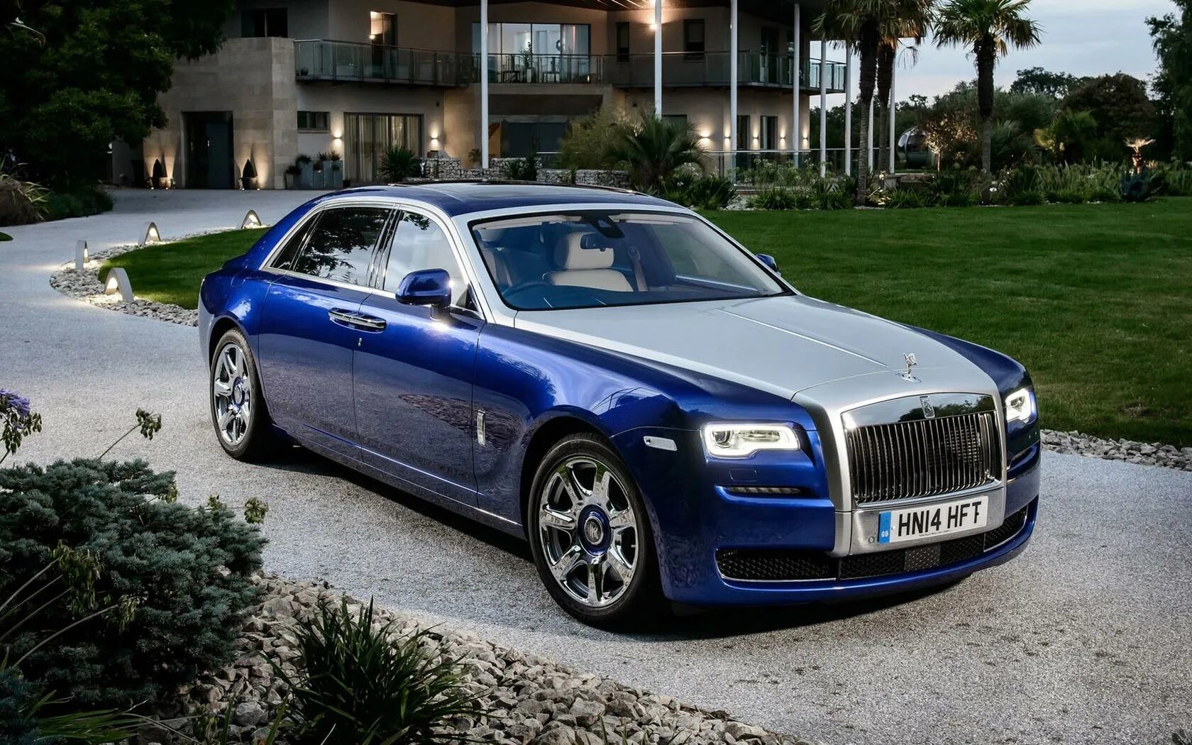 Rolls com. Rolls Royce Ghost. Rolls-Royce Ghost II. Rolls Royce Ghost 2014. Rolls Royce Ghost 2013.
