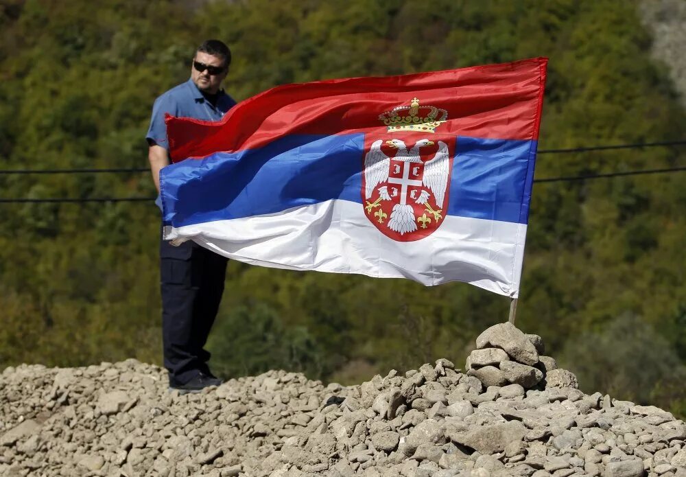 Сербии угрожают. Сербы и косовары.