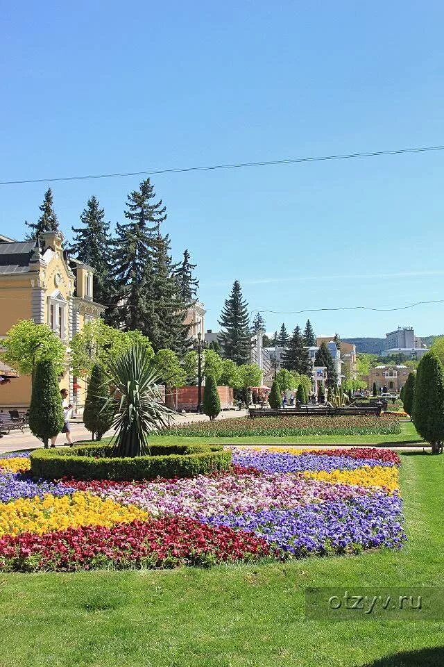 Какая погода в кисловодске в мае. Кисловодск май. Кисловодск в мае. Курортный бульвар Кисловодск. Кисловодск в мае 2023.