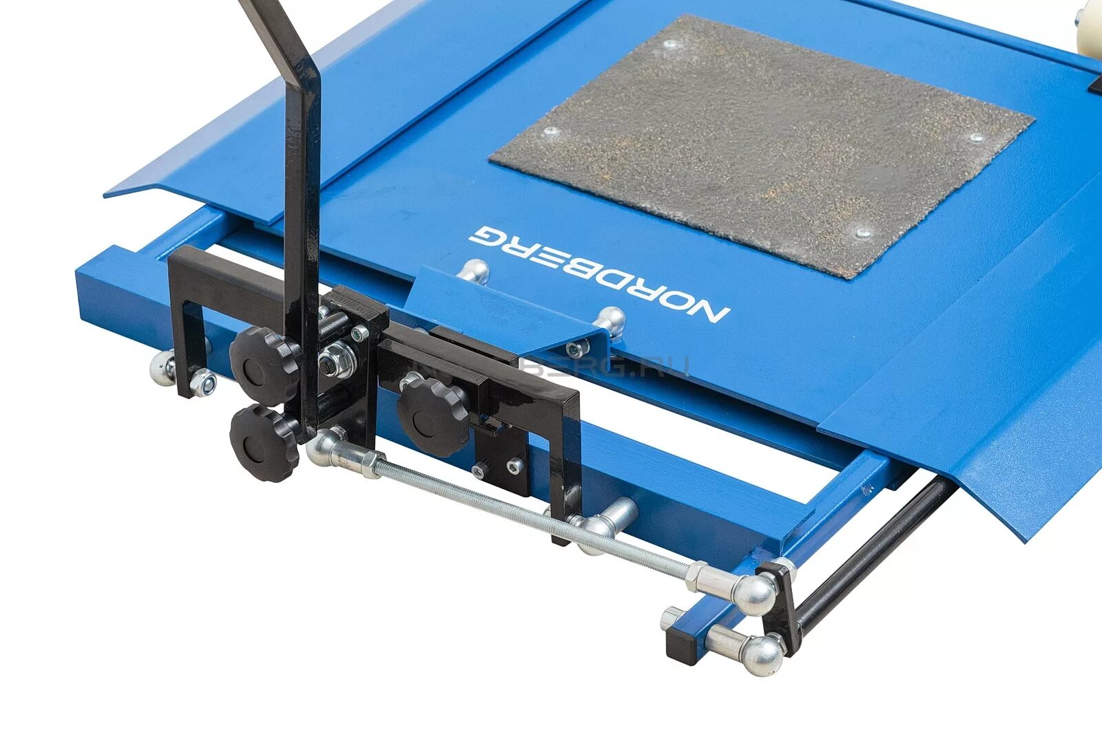 вибростенд msd 3000 euro. альфа ромео 166 сход развал. стенд подвески. Hofmann вибростенд. тестер люфтов подвески nordberg agk-1.