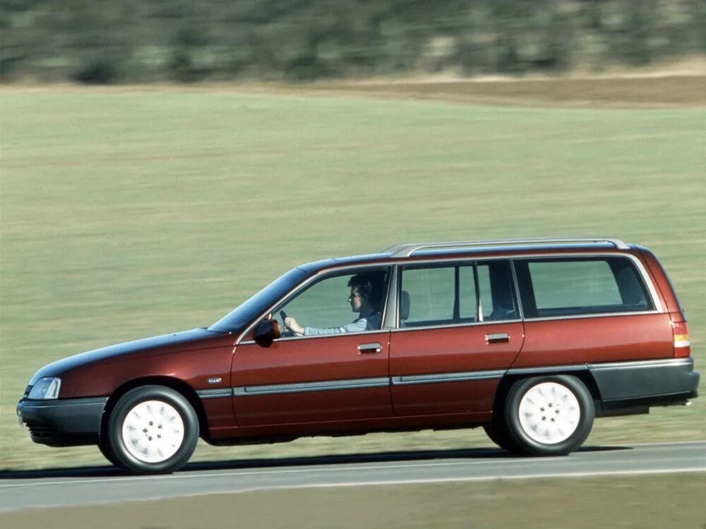 Универсал караван. Опель Омега универсал 1992. Opel Omega 1992 универсал. Опель Омега 1986 универсал. Опель Омега а 2.0 универсал.