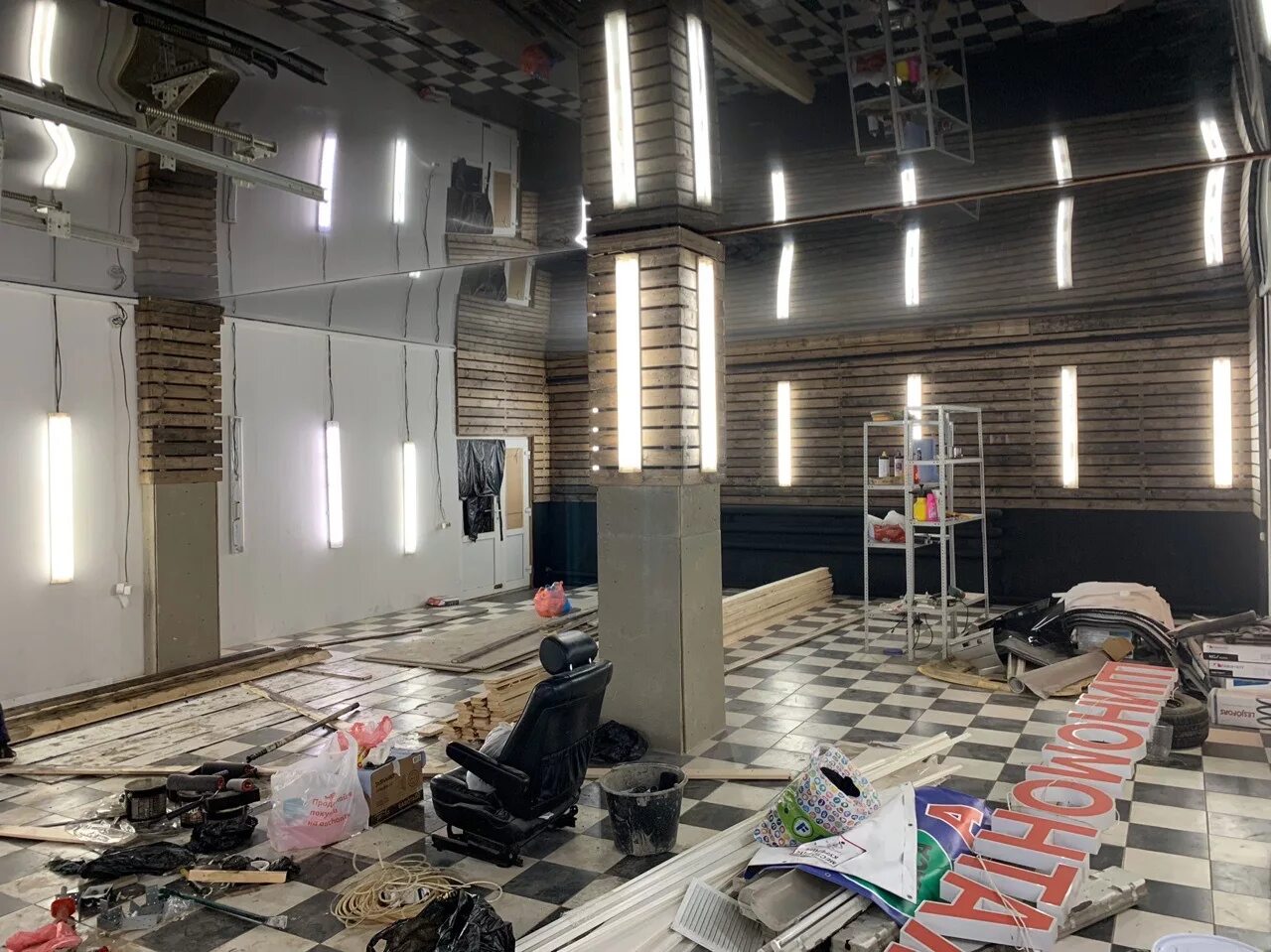 Фасад детейлинг студии. Детейлинг интерьер. Автомойка детейлинг мытищи. Сервис. Детейлинг эксплорер.