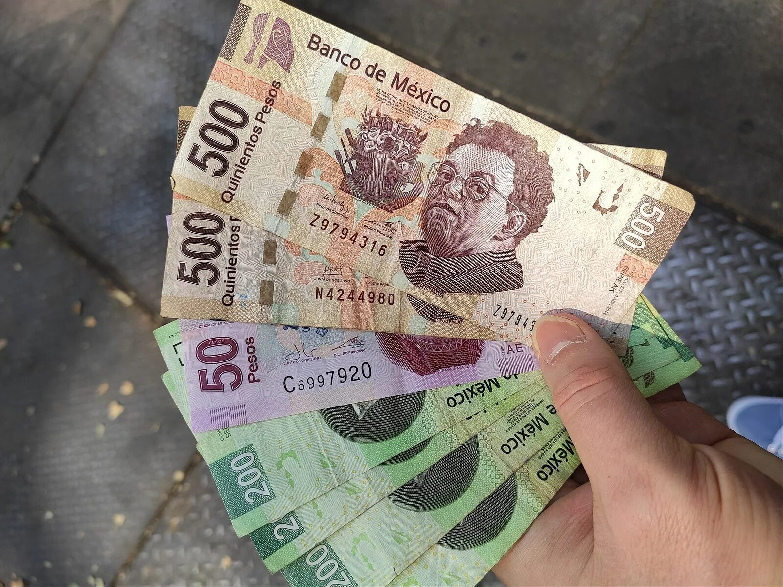 Мексиканская валюта. Мексиканский песо. Мексиканский песо. Мексиканская валюта. Мексиканские купюры.