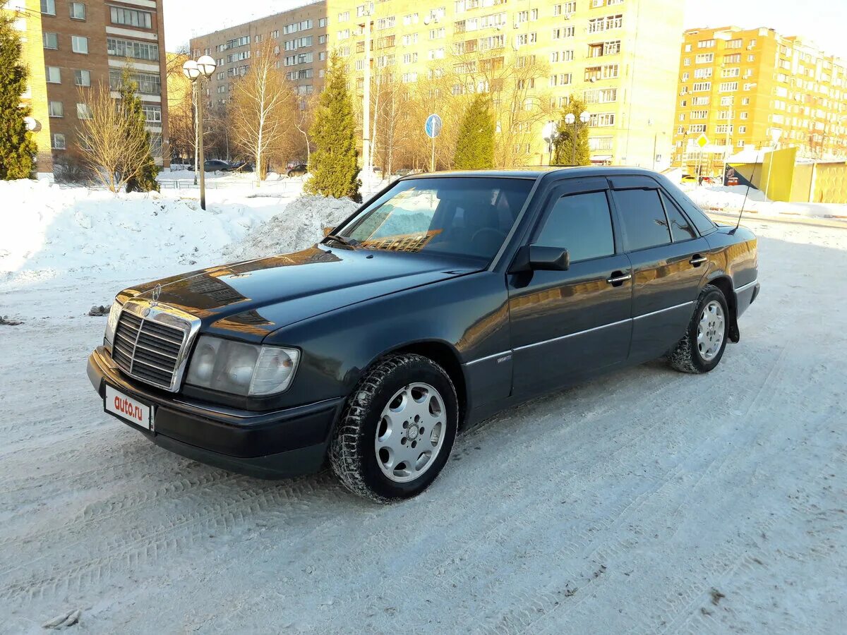 Мерс м140. Мерседес 124 универсал черный. Мерседес 124 1989. Мерседес 180 1990 год w124. Mercedes w124 черный.