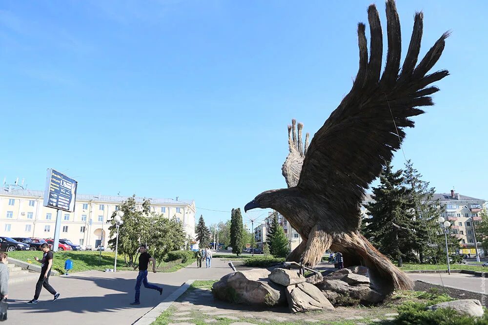 центр орла. статуя орла в городе орел. где центр орла. орел юбиляр памятник в орле. где центр орла.