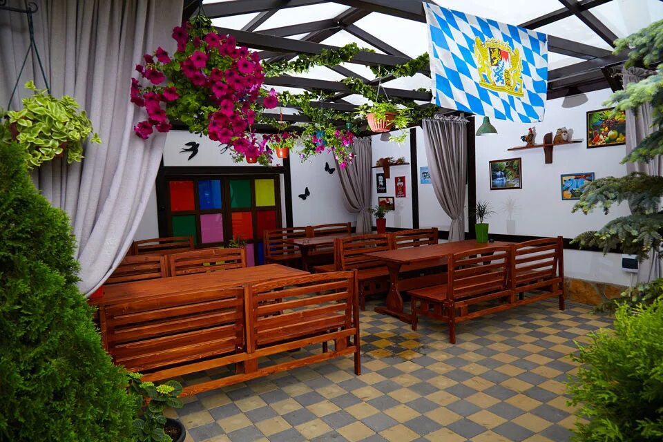 Галерея слобода. Немецкая Слобода Темрюк. Немецкая Слобода Темрюк баня. Зал немецкая Слобода Темрюк. Немецкая деревня в Темрюке