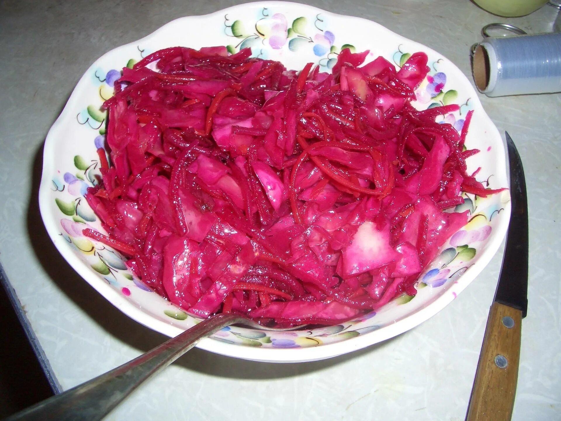 Маринованная капуста с чесноком и морковью. Капуста маринованная быстрого приготовления. Капусту маринованную быстрого приготовления с чесноком. Sauerkraut – квашеная капуста. Капуста квашеная с морковью.