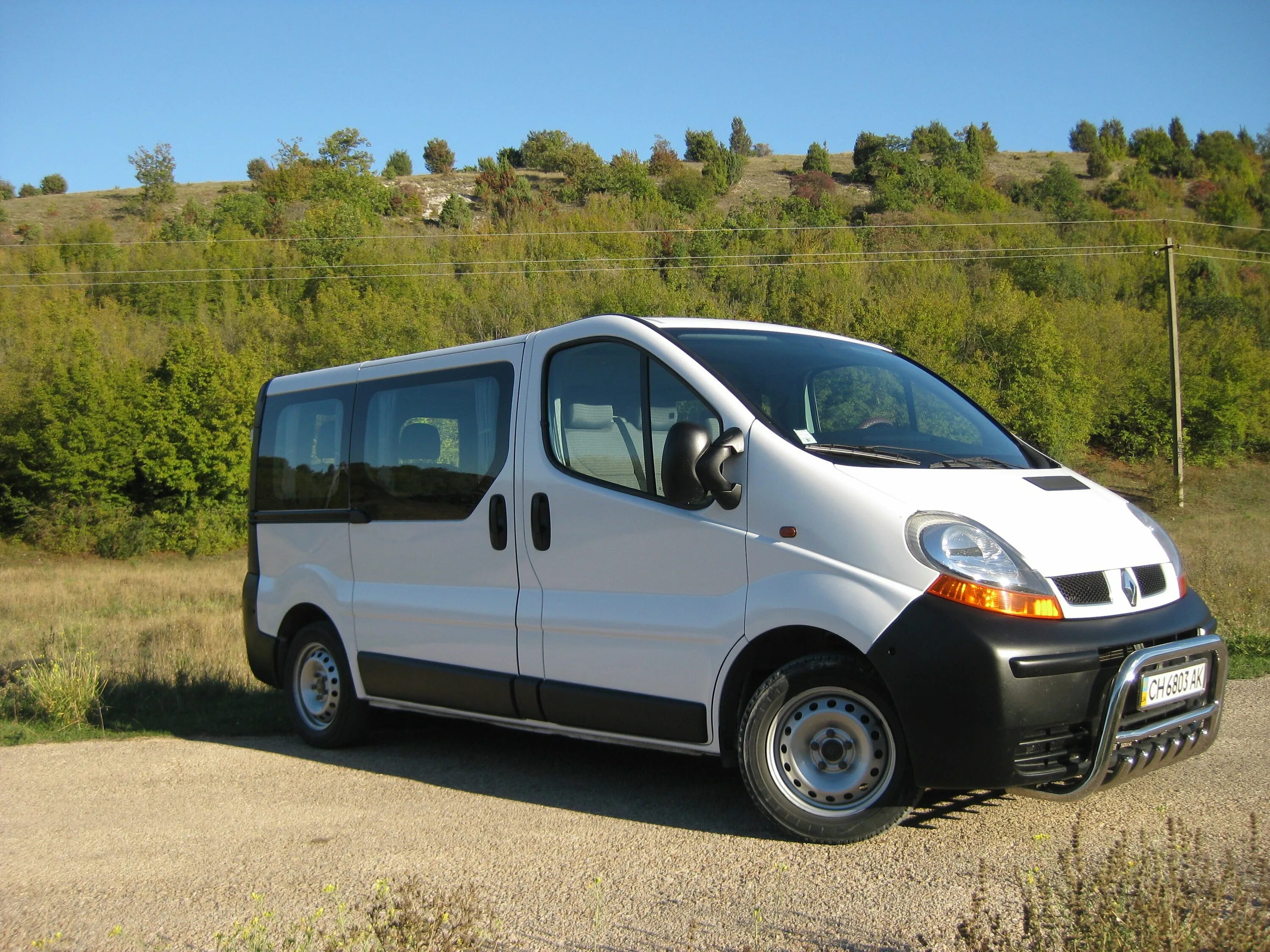 Renault Trafic пассажирский. Рено трафик 2008. Минивэн Рено трафик. Рено трафик 4.