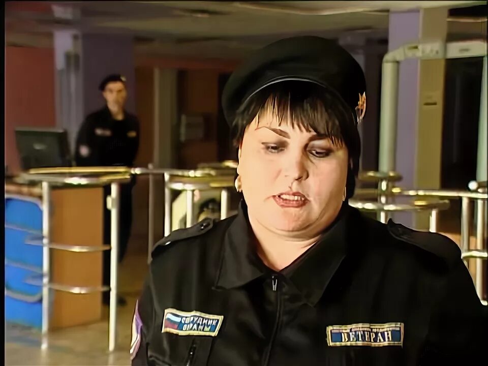 Требуется охранник. Охрана вахта. Охрана магазина. Охрана женщины. Для женщины охрана 50 лет.