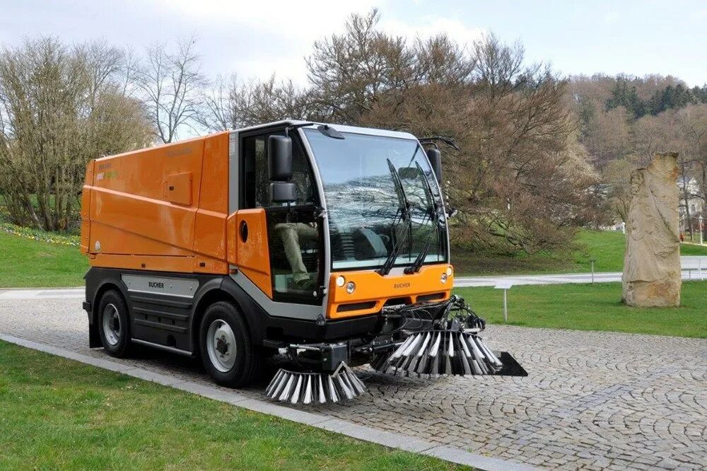 Подметальная машина пылесос. Подметальная машина columbus k90/50e. Вакуумно подметально-уборочная машина johnston cn101. Уличный пылесос машина. Подметальная машина пылесос.