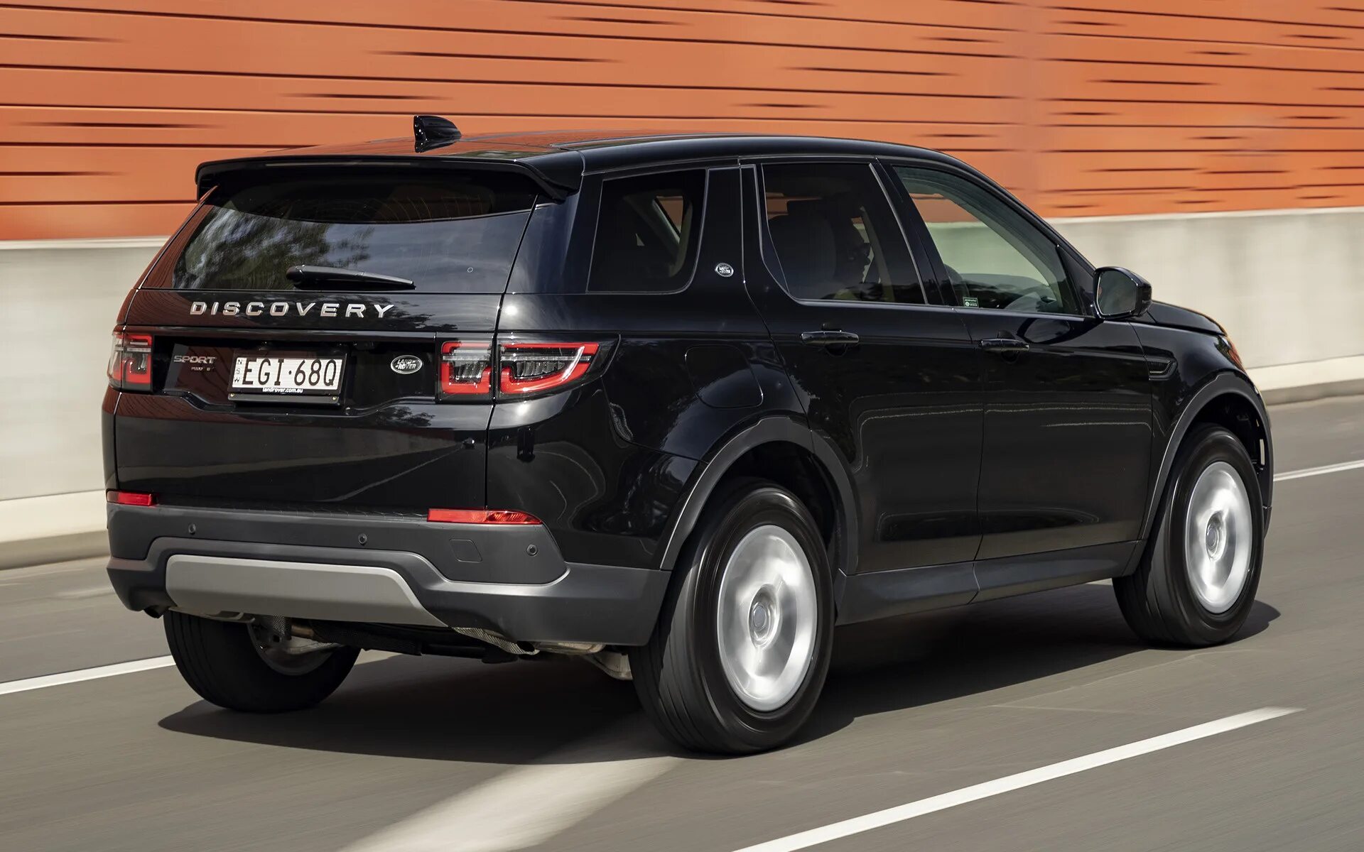 Land rover discovery sport 2016. Discovery sport l550 suv. Ленд ровер дискавери спорт 2017. Discovery sport l550 2020. Дискавери спорт l550.