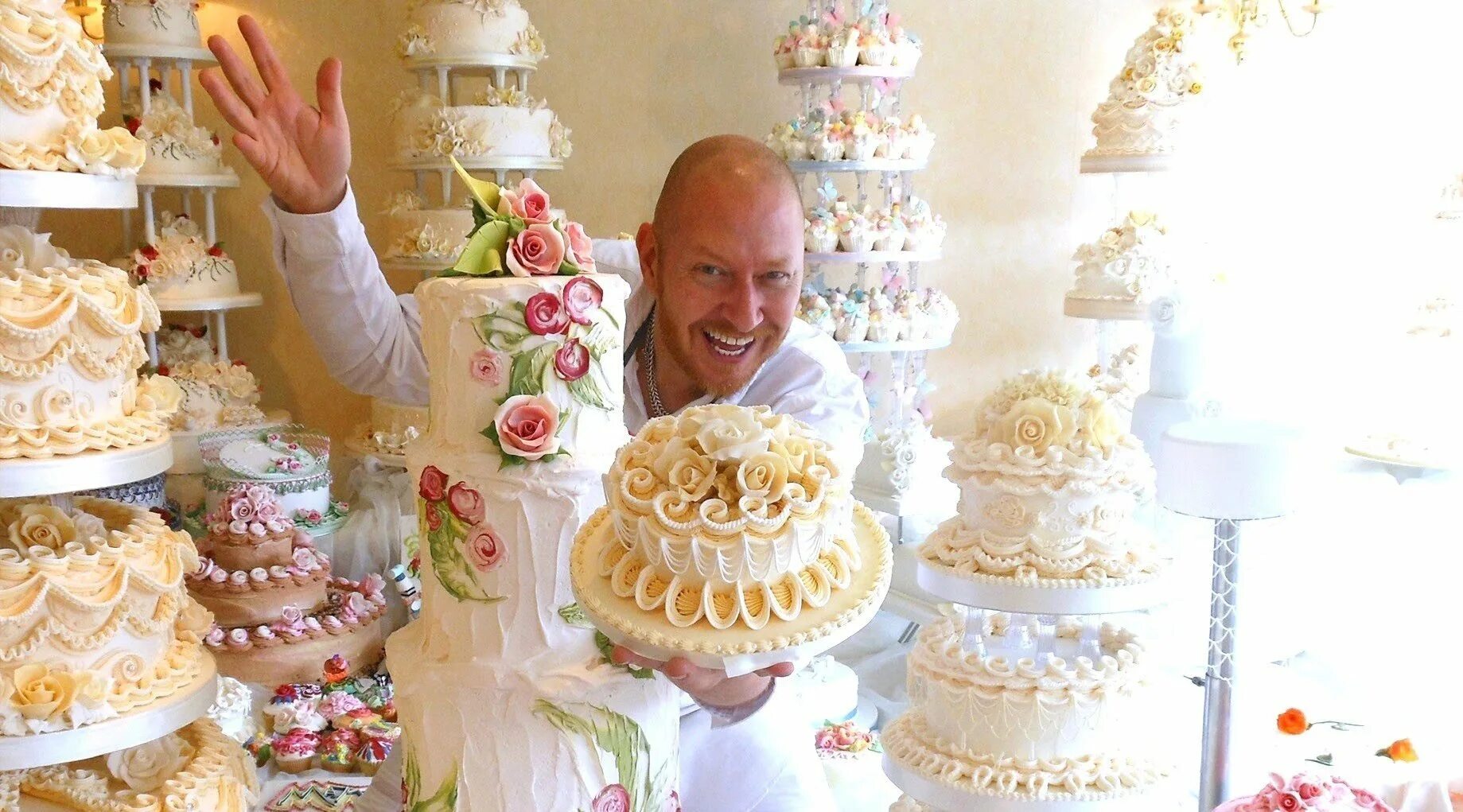 Кондитер ренат агзамов торты. Кондитер ренат агзамов. Шоу рената агзамова кондитер. Кондитер ренат агзамов торты. Кондитер имя.