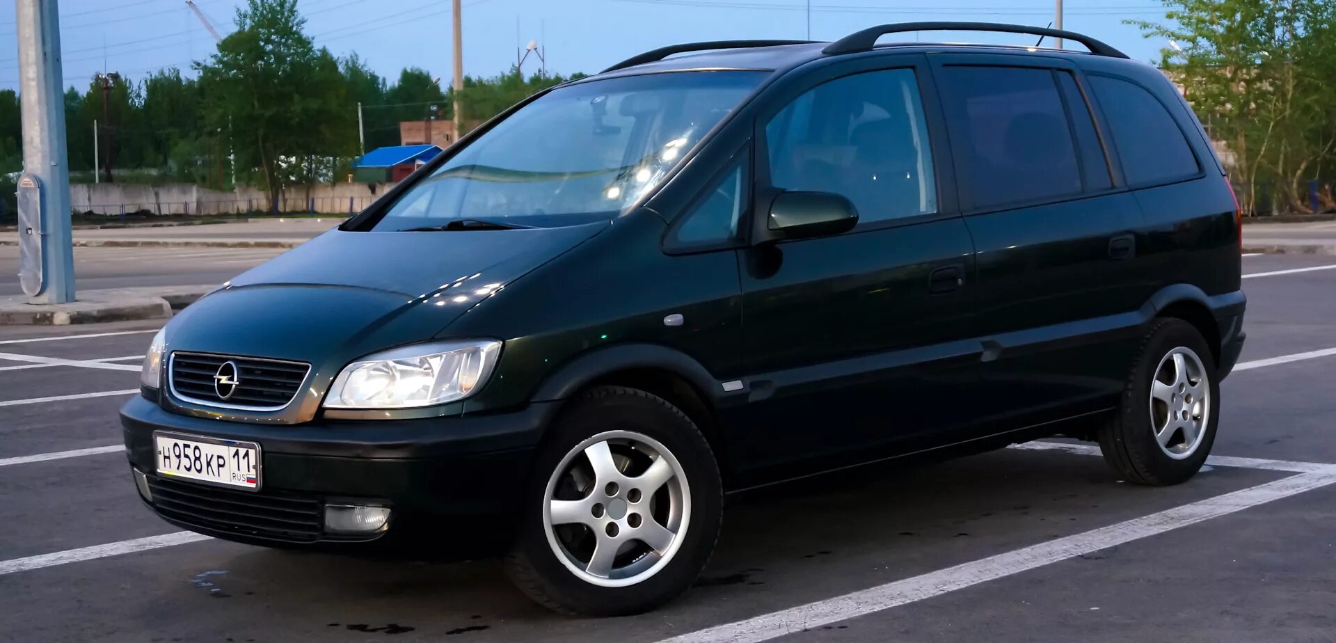 Куплю зафира 1.8 бензин. Опель Зафира 2001. Опель Зафира 2001 1.8 бензин. Opel Zafira i 2001. Opel Zafira a 1.8.