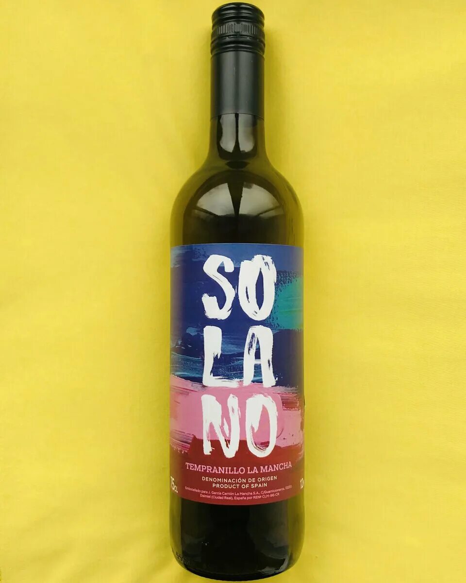 Вино la. Вино Solano Tempranillo la Mancha. Солано Темпранильо красное сухое. Вино Солано Темпранильо ламанча красное сухое. Вино Темпранильо красное сухое Пятерочка.