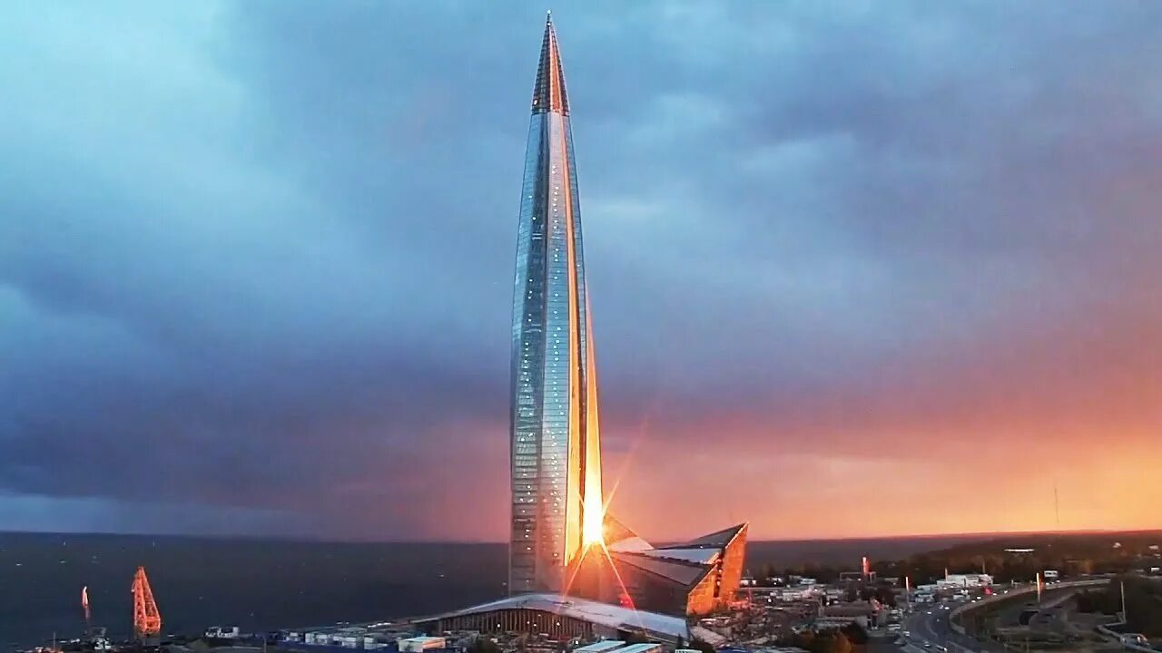 Самое здание спб
