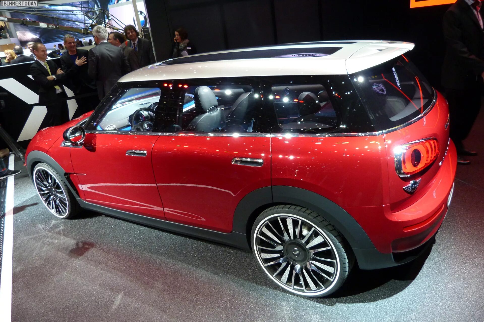 Mini beachcomber. Купер электрический. Mini cooper clubman s 2013. Mini clubman concept. Mini one цена.