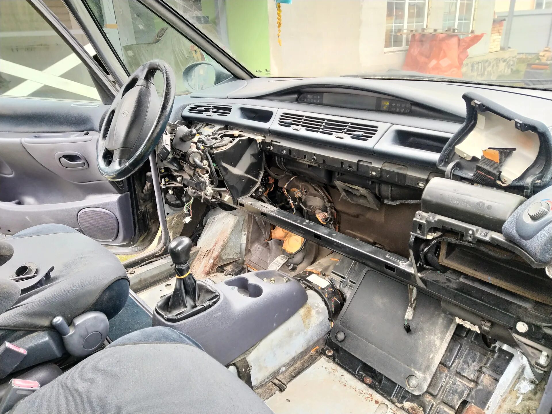 Renault espace 3 салон. Renault espace 3 салон. Рено эспейс 1999. Renault espace radiator 1999. Рено эспейс 4 масляный радиатор.