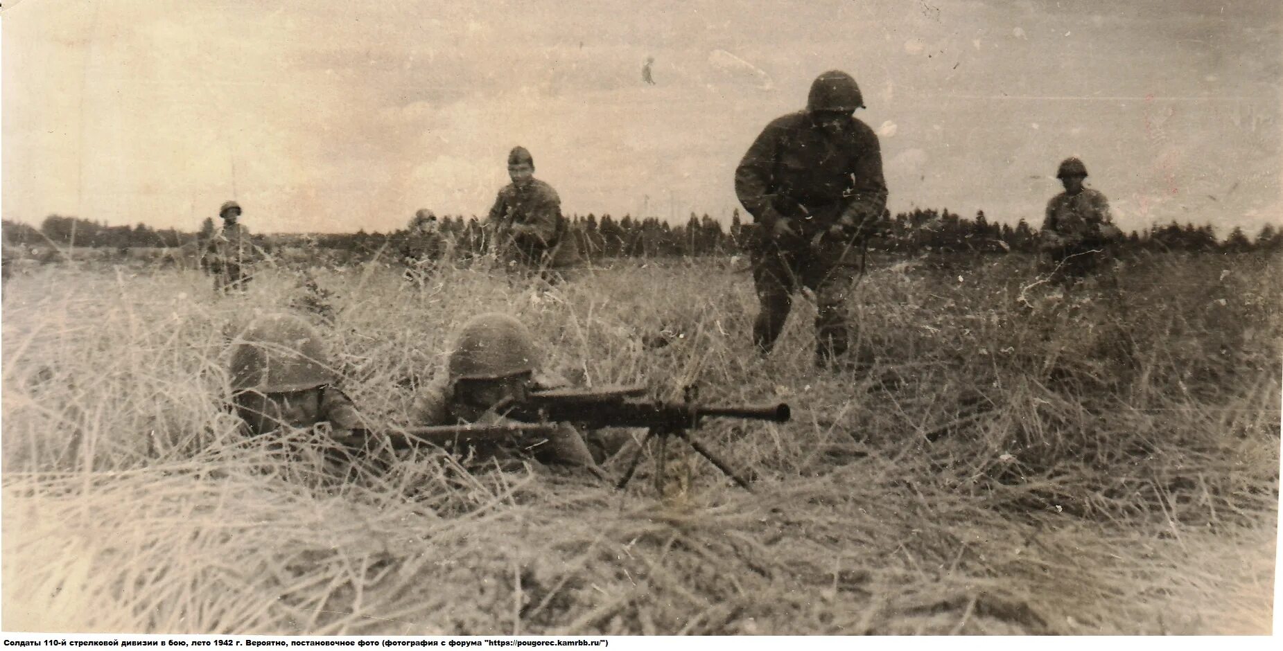 Бои под тоненьким. Бои в донских степях 1942. Бойцы в бою Стрелковой дивизии 1942 год. Калач на Дону в годы войны 1941-1945. Боец РККА лето 1942.