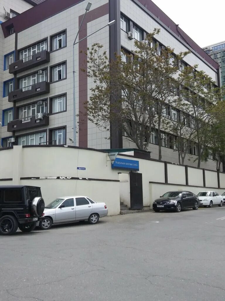 Махачкалы. Налоговая инспекция махачкала. Сотрудники налоговая махачкале. Гамидова 69 махачкала фнс. Махачкала.