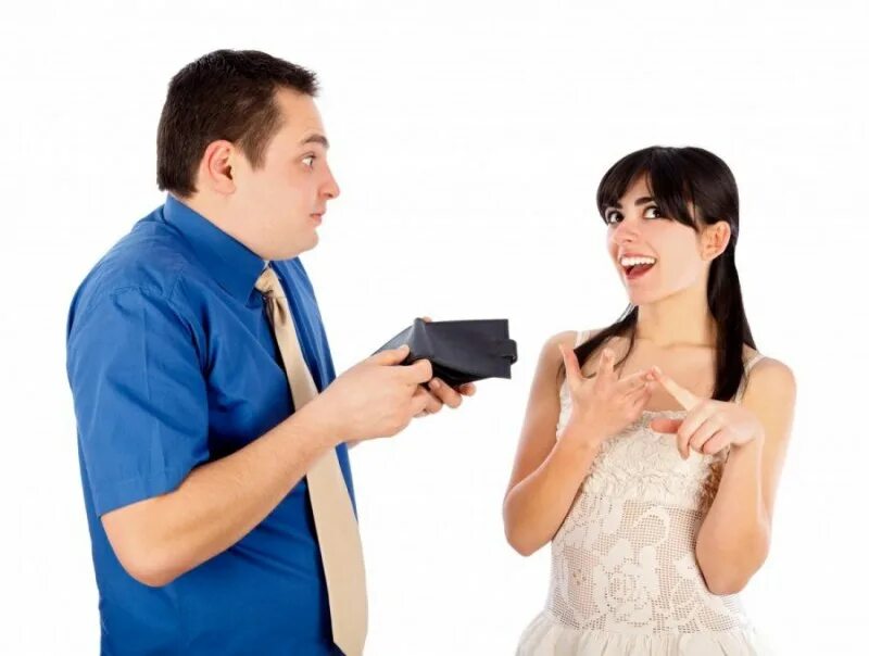 Женщина отбирает деньги у мужчины. Парень дает деньги девушке. Щедрый мужчина. Муж. Женщина просит мужчину.