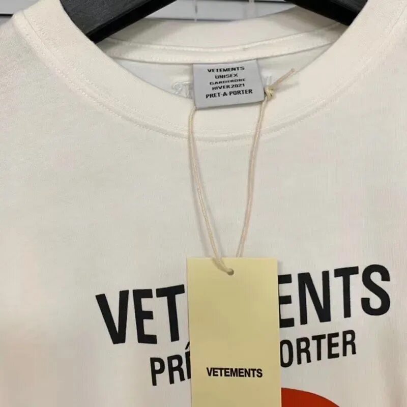 Vetements pret a porter. Vetements футболка party. Vetements no social media футболка. Vetements jesus. Vetements футболка.