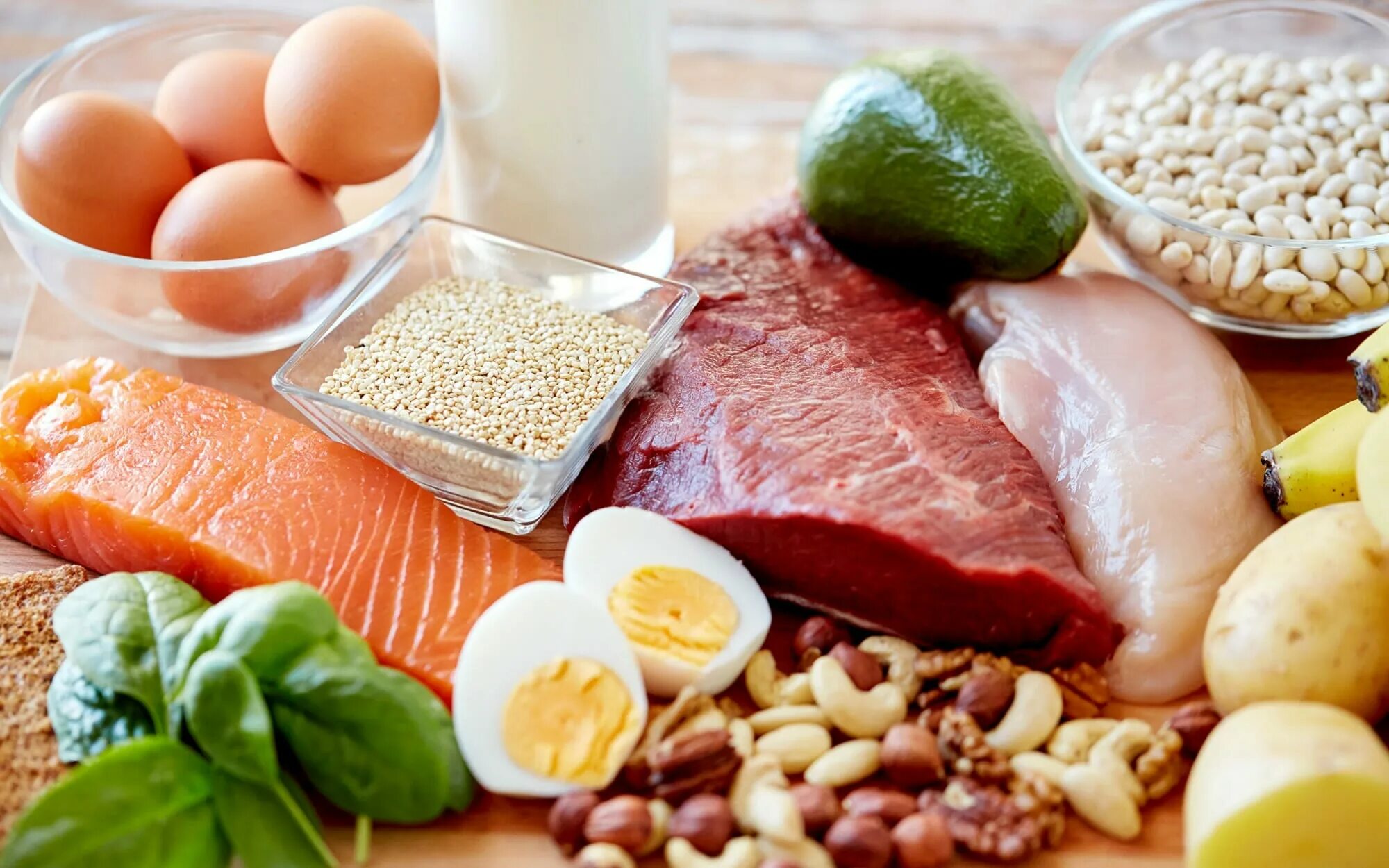 Витамины повышающие холестерин. Белковые продукты. Белки продукты. Питание белки. Белки в рационе.
