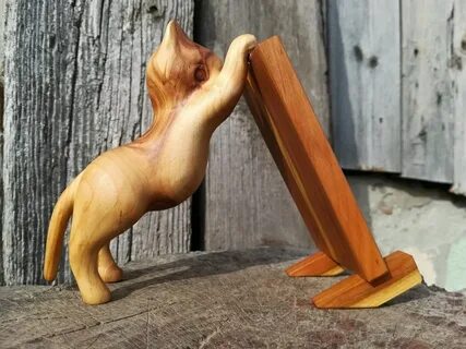 Фигурки из дерева