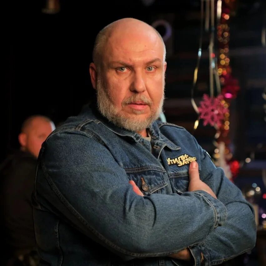 Шоу утилизатор. Ток шоу утилизатор. утилизатор персонаж. юрий сидоренко батайск. юрий сидоренко бензопила.