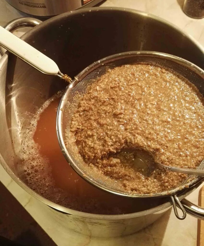 Солод для самогона рецепт. Солод для самогона рецепт. Зерновая брага. Самогон из муки пшеничной. Солод для зернового самогоноварения.