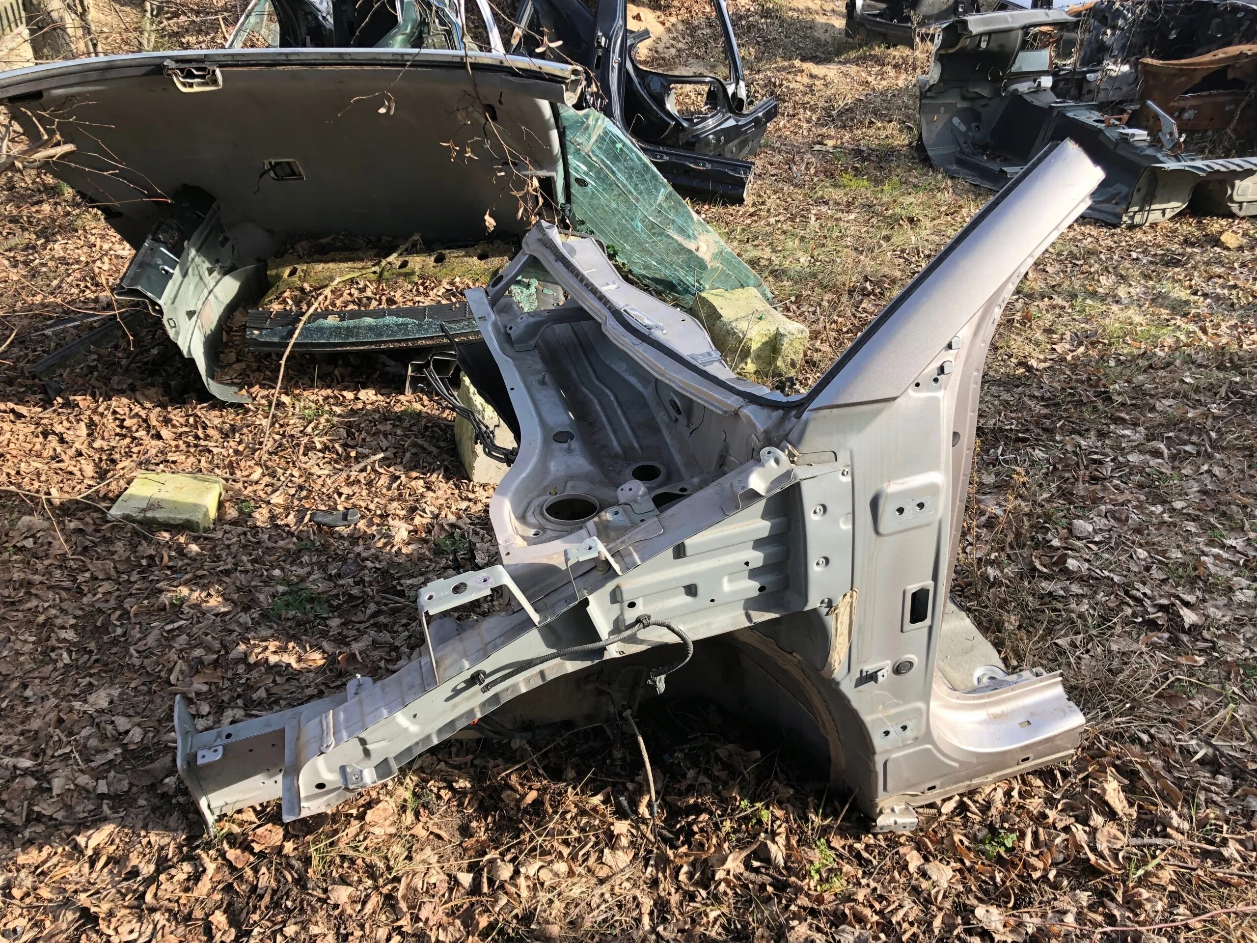 Хендай лонжерон. Правый лонжерон солярис 2. Лонжерон hyundai solaris. 646054l000. Лонжерон хендай солярис 2015.