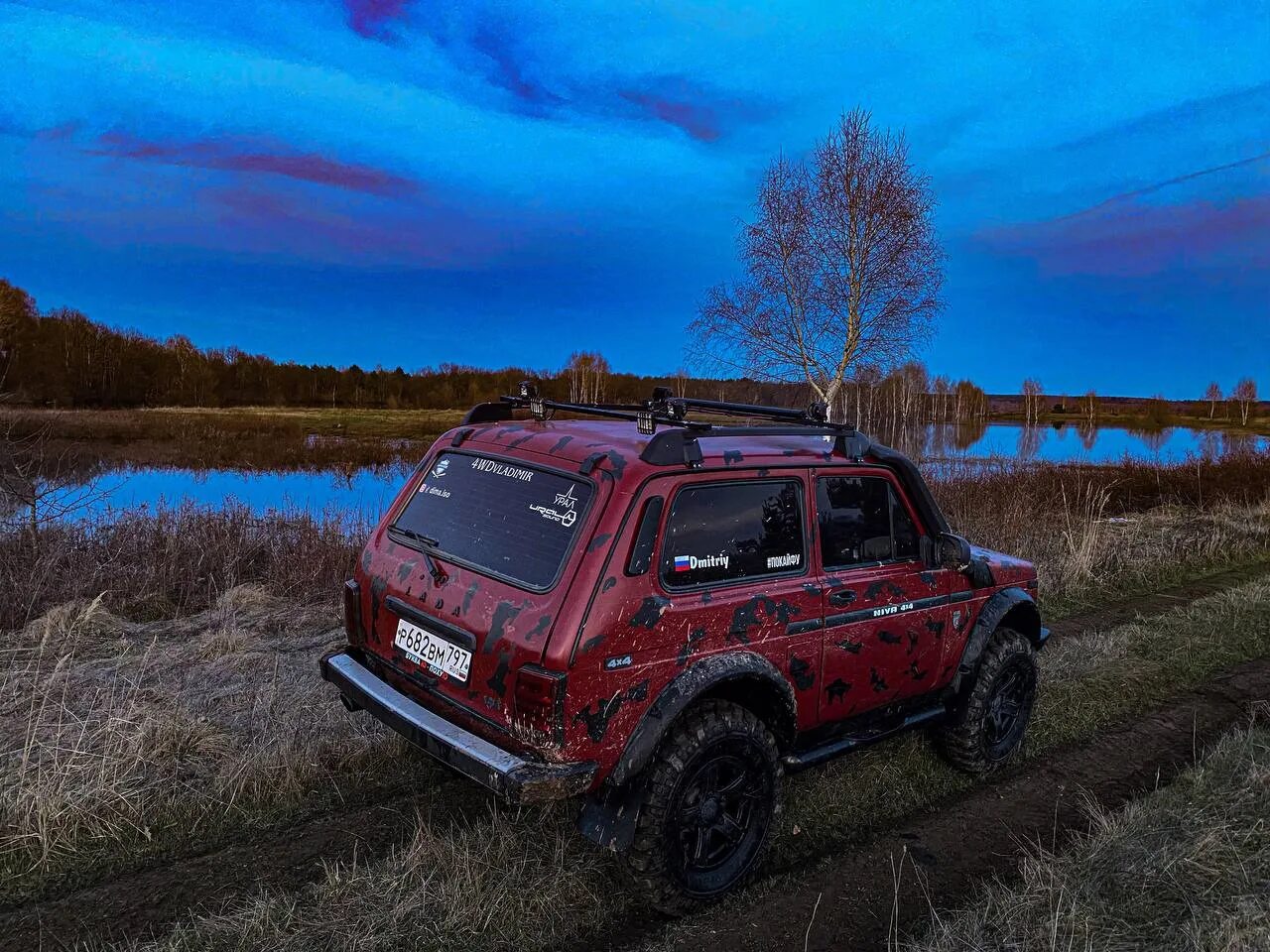 Красная нива 2121