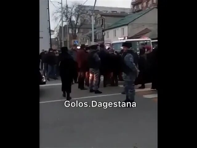 Родственники задержанных