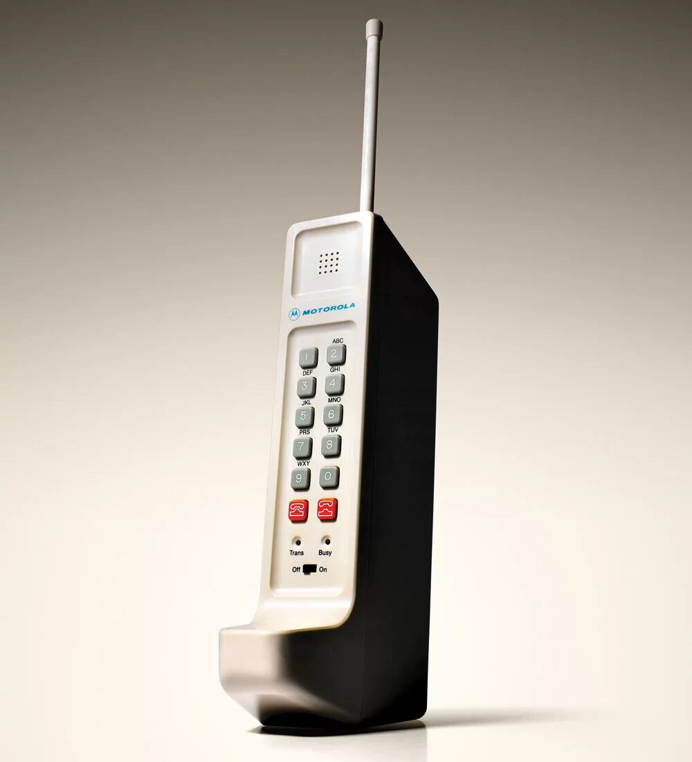 Motorola DYNATAC 8000x. Motorola DYNATAC 1973. Motorola DYNATAC 8000x 1983 год. Первый сотовый телефон Motorola DYNATAC 8000x. Электронный мир телефон