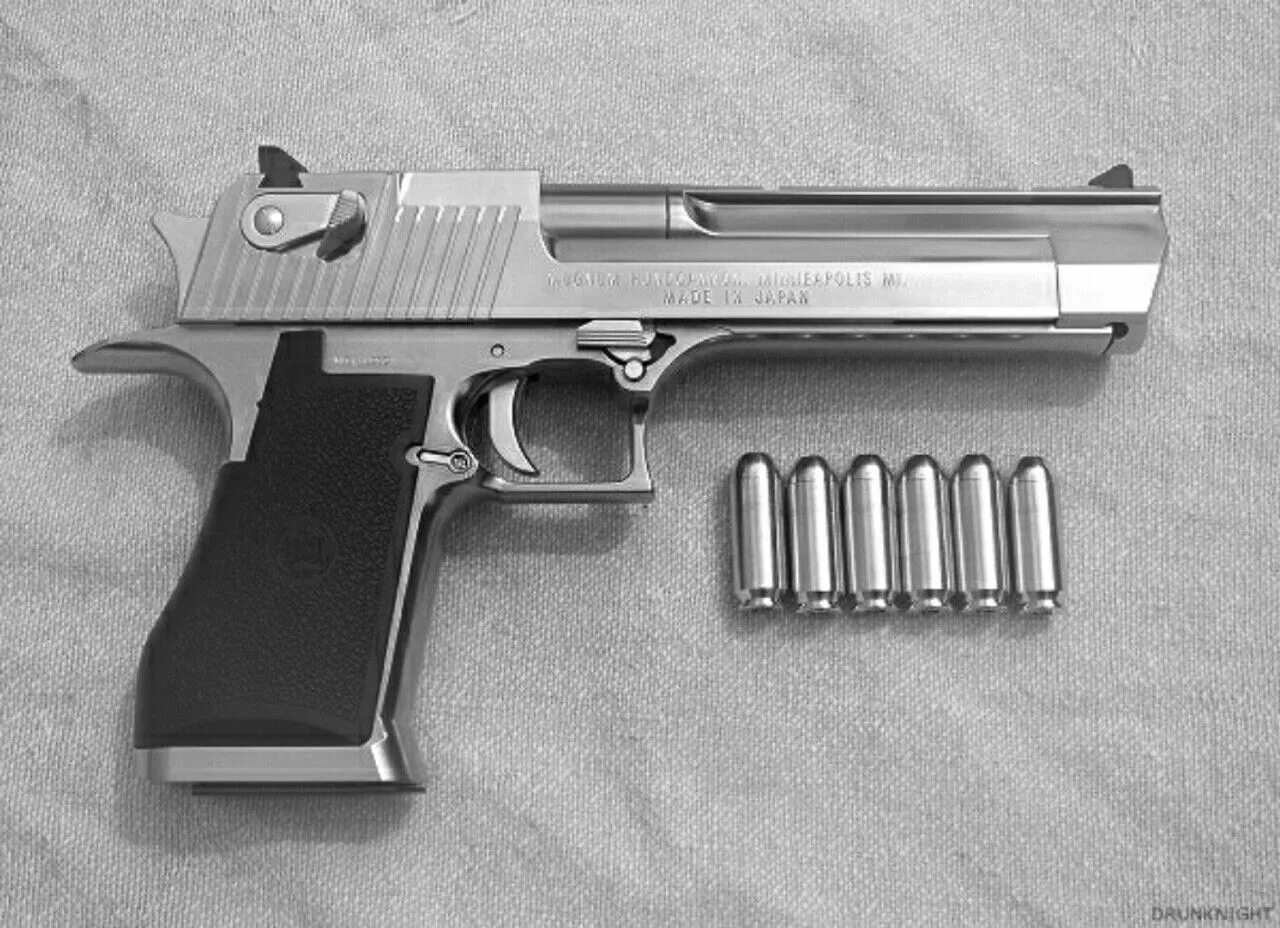 Сколько дигл. Дезерт игл 50 калибра. Desert Eagle 50 AE. Десерт игл 50 Калибр.