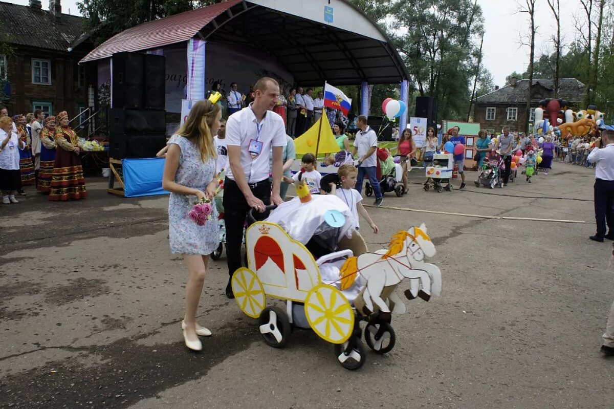 День поселка новгородская область