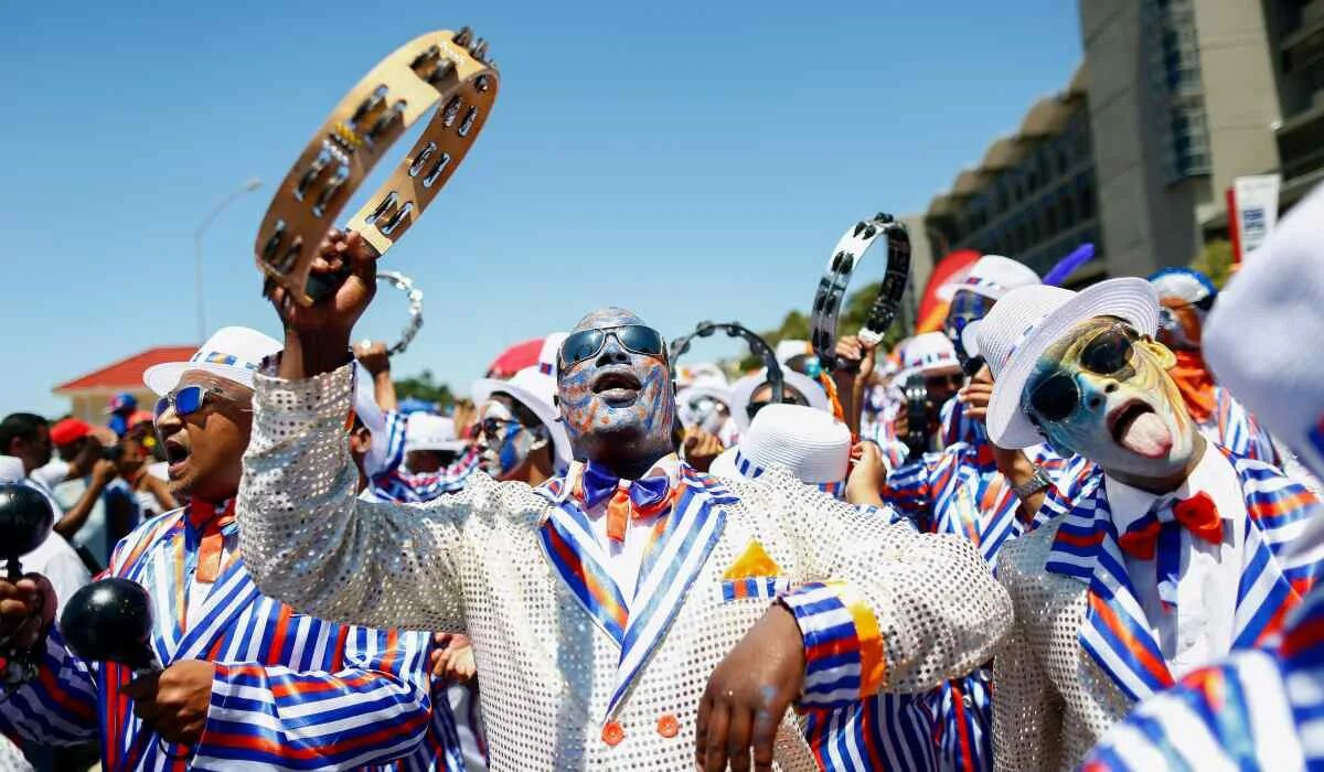 Cape Town Minstrel Carnival. Карнавал менестрелей в ЮАР. Новый год в ЮАР. Карнавал в Африке. Africa now