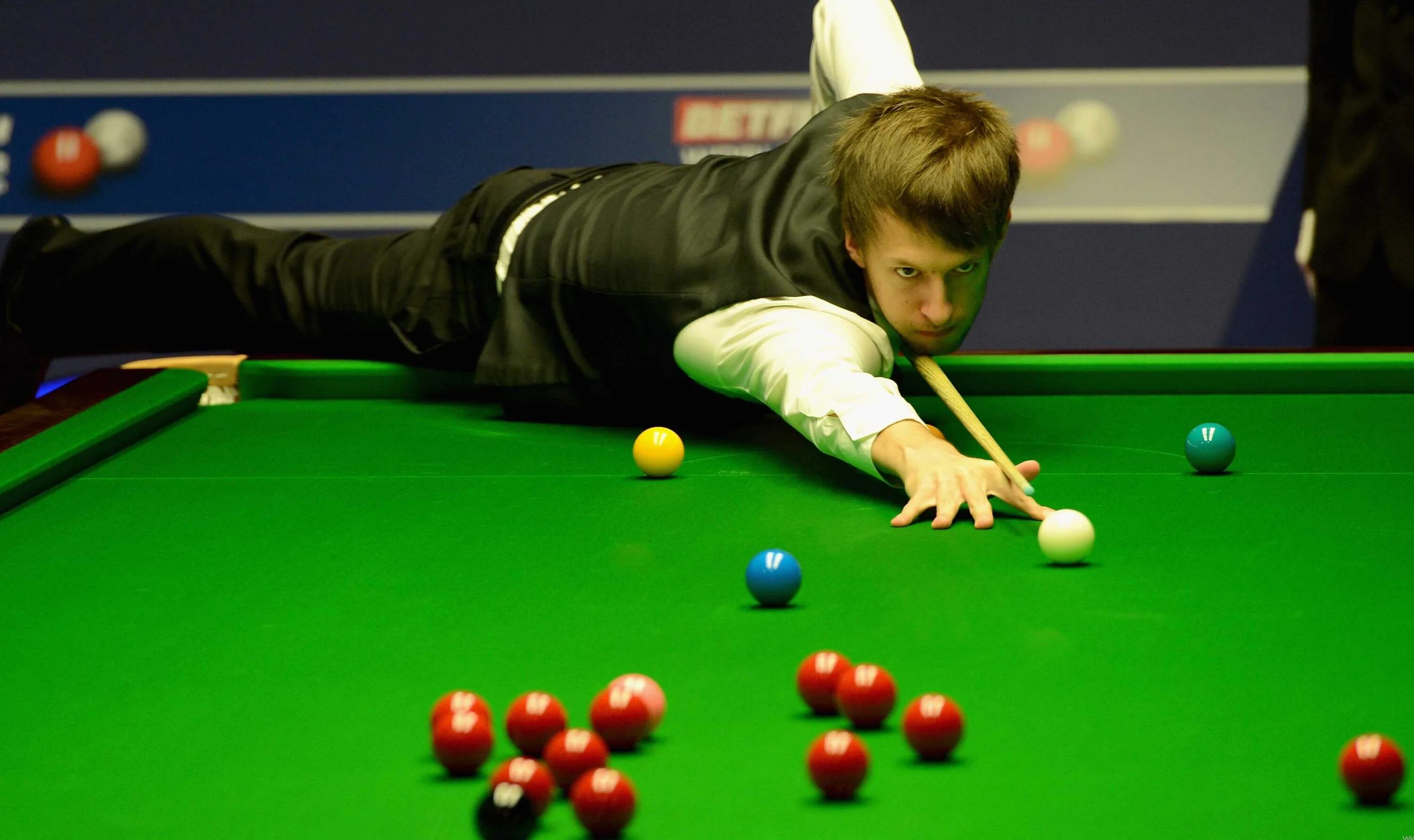 Betboom лига чемпионов бильярд. Британский бильярд. Бильярд турнир свободная пирамида шкода. Азиз мадаминов бильярд. Бильярд трансляция.