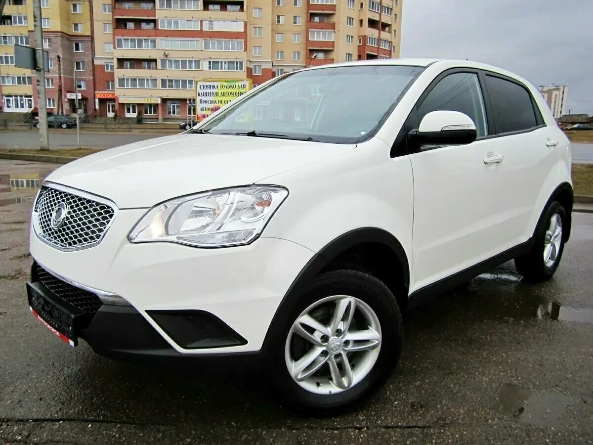 Куплю саньенг актион 2012. Саньенг Актион 2012. Actyon SSANGYONG белый. Санг енг Актион 2012 белый. SSANGYONG Actyon 2008 белый.