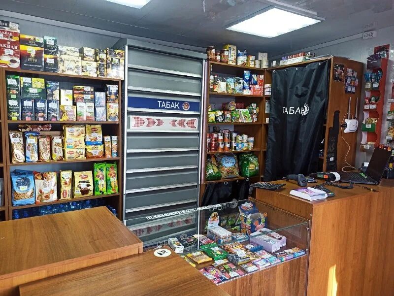 Продавец в табачный магазин краснодар. Работа продавцом в табачных киосках. Работа продавцом в табачных киосках. Продавец в табачный магазин. Мафа.