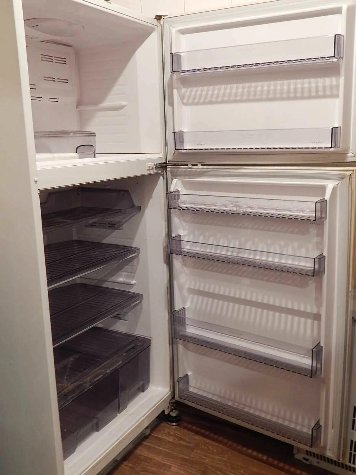 Fr 540. Daewoo refrigerator fr-540n. Холодильник daewoo fr-540n. Модуль daewoo fr540. Уплотнитель для холодильника daewoo fr 540n.