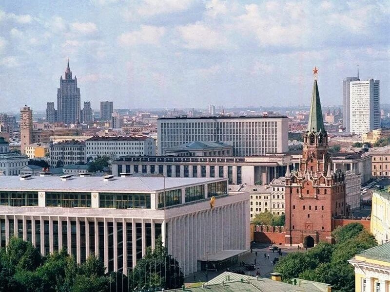 Фото кремлевского. Государственный Кремлёвский дворец Михаил Васильевич Посохин. Московский государственный Кремлевский дворец. Кремль государственный Кремлевский дворец. Государственный Кремлёвский дворец дворцы Московского Кремля.