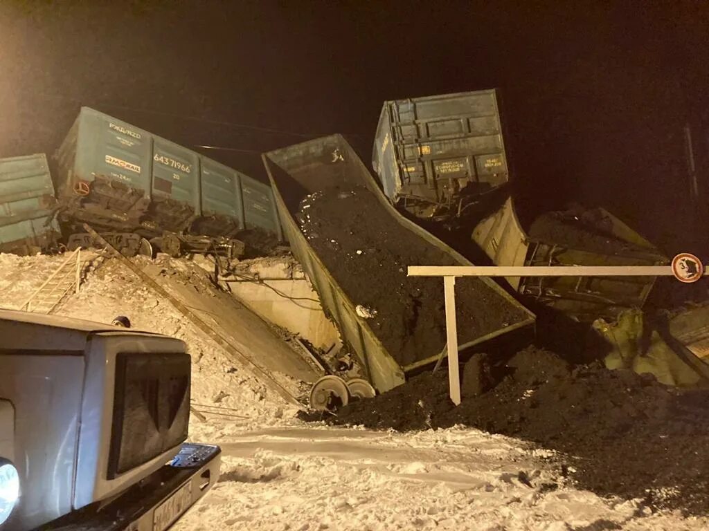 Сход вагонов. Сочлененные вагоны овк. Двжд сход вагонов. Вагон новости сегодня. Екатеринбург-сортировочный, екатеринбург.