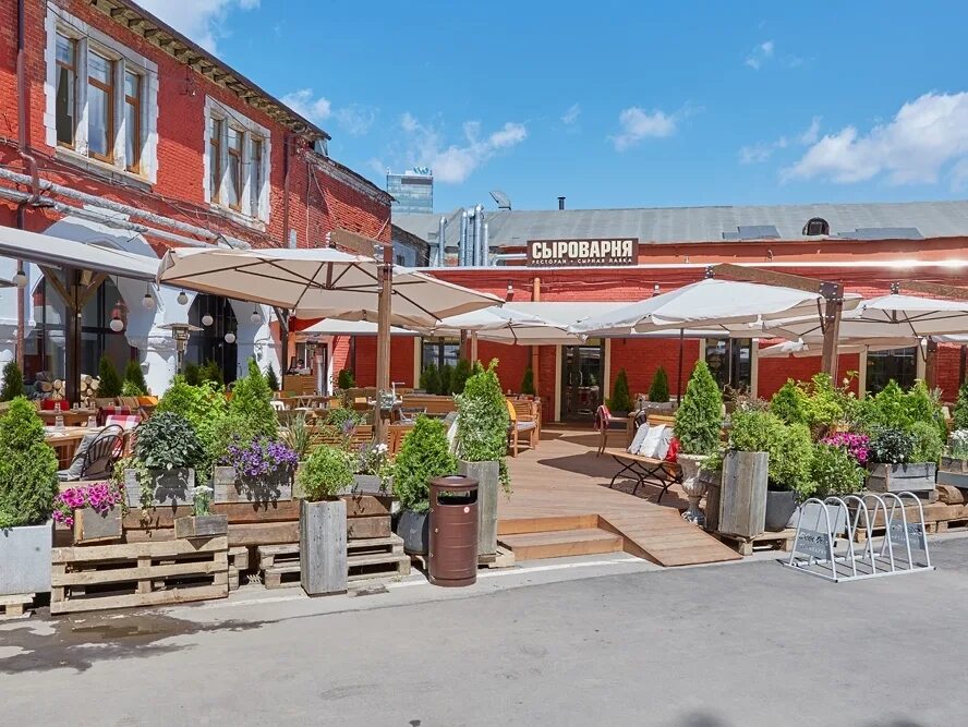 Сыроварня аутлет архангельское. Сыроварня екатеринбург детская комната. Сыроварня новорижское шоссе ресторан. Тц аутлет архангельское. Сыроварня новиков москва.