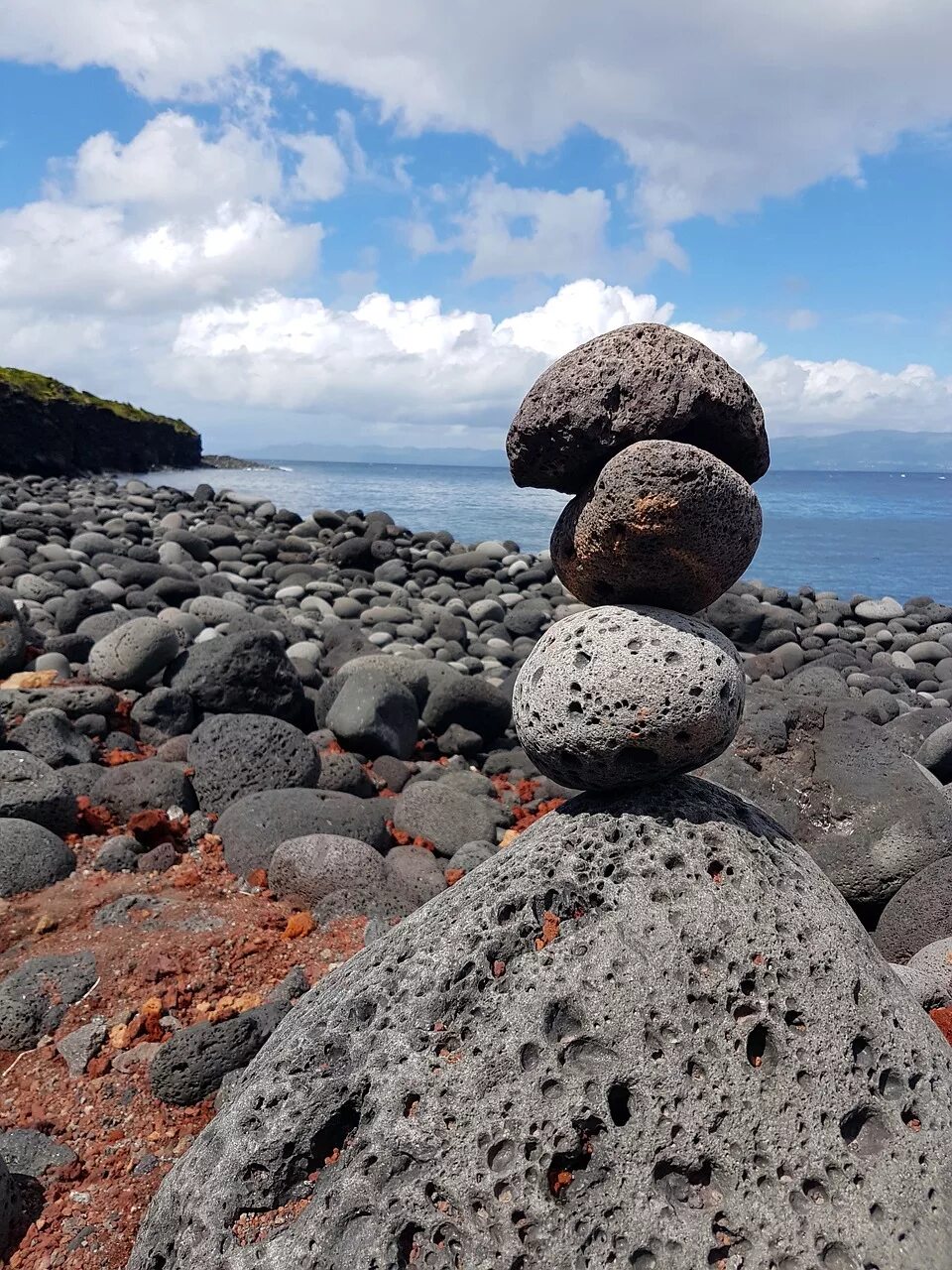 Stone photo. Камни в природе. Валуны в море. Море камни. Камни на берегу моря.