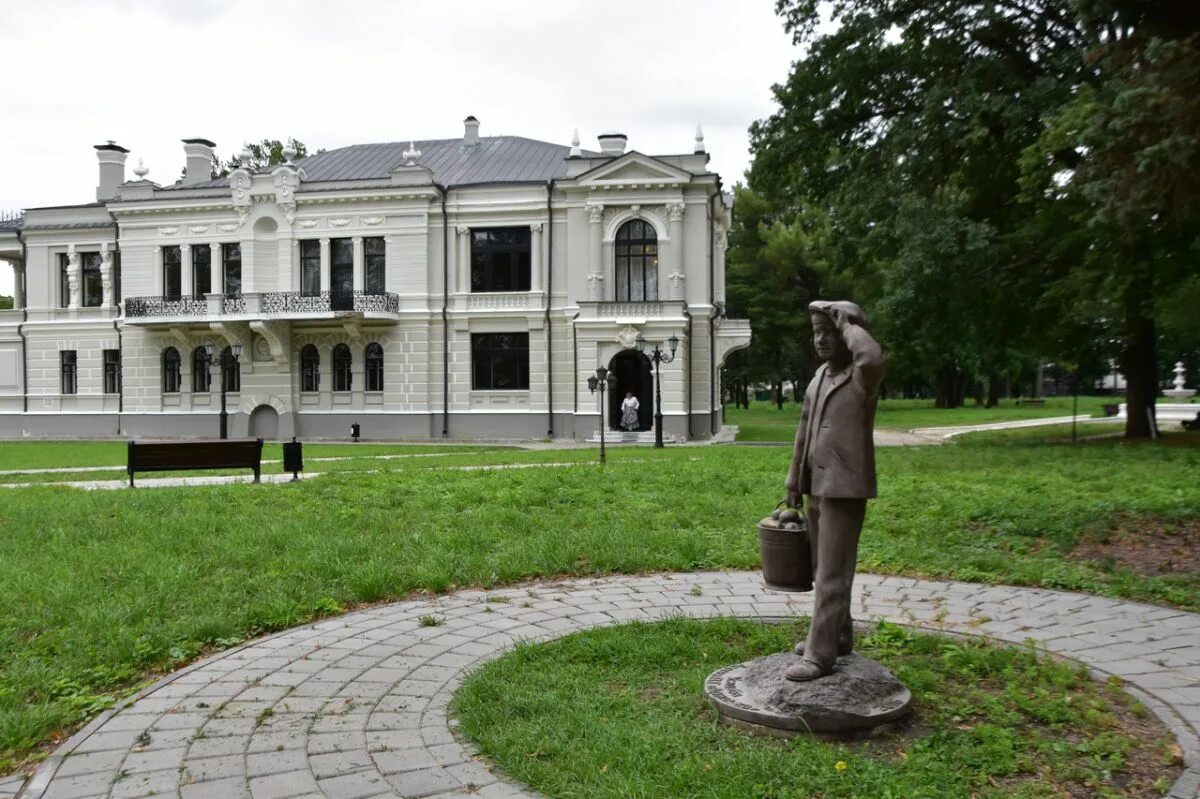 Исторический деятель тамбовской области. Знаменитые жители тамбова. Тамбов центральная площадь. Известные люди тамбовской области которые оставили след в россии. Деятели культуры тамбовского края.