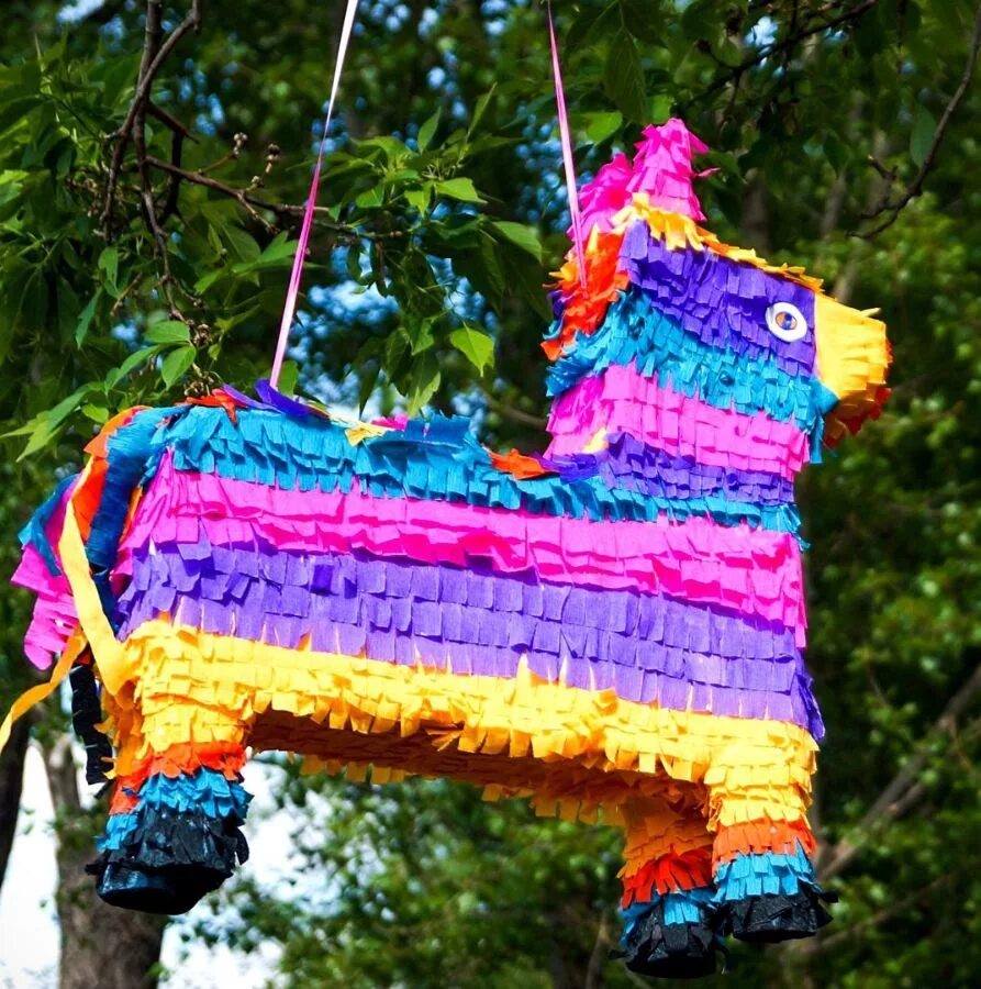 Разбить пиньяту. Пиньята что это такое. Пиньята попугай. Пиньята на детский праздник. Пиньята своими руками.